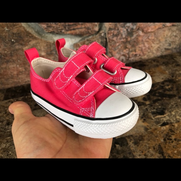 NEW  Converse Toddler All Star 2V Casual Sneakers - Picture 2 of 14